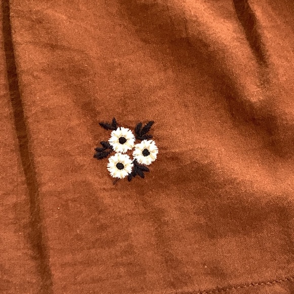 Embroidered Top - Picture 3 of 6